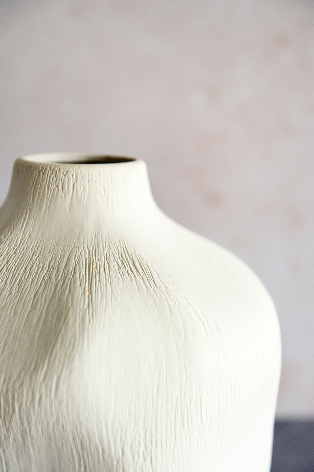 Kaira Ceramic Stoneware Vase